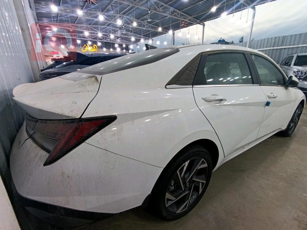 هیوندای ئەلەنترا